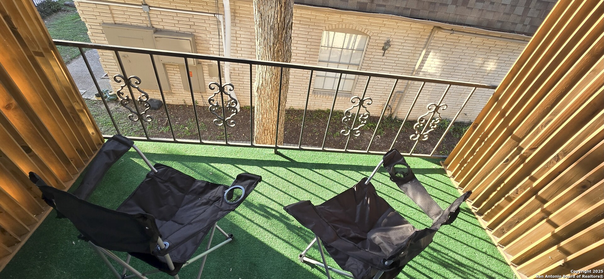 170 De Chantle Road, Unit 609 San Antonio, TX 78201 - Photo 16 of 20 a view of a two chairs in the roof deck