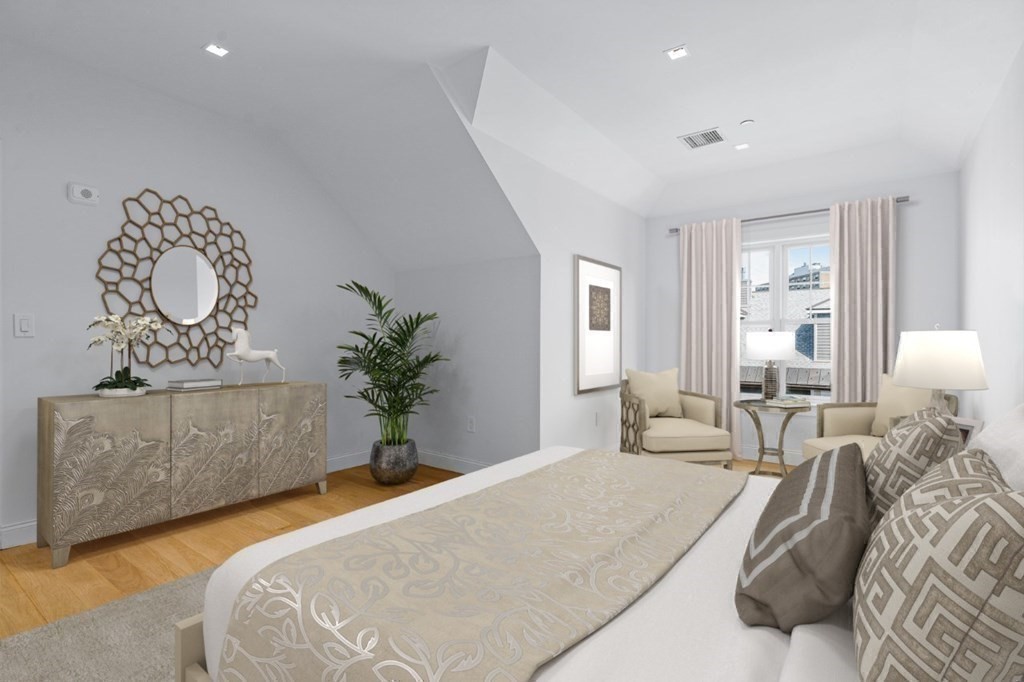 21 Crowninshield Road, Unit 19 Brookline, MA 02446 - Photo 8 of 11 Gallery Image 8