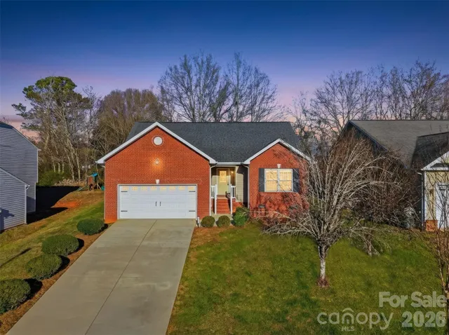 $300,000 | 1636 Mayfair Drive, Conover, NC 28613