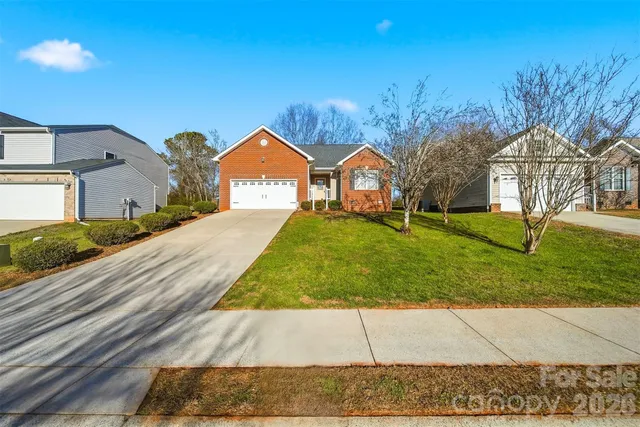 $300,000 | 1636 Mayfair Drive, Conover, NC 28613