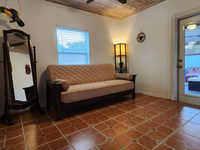 $4,950 | 1219 North M Street, Lake Worth Beach, FL 33460