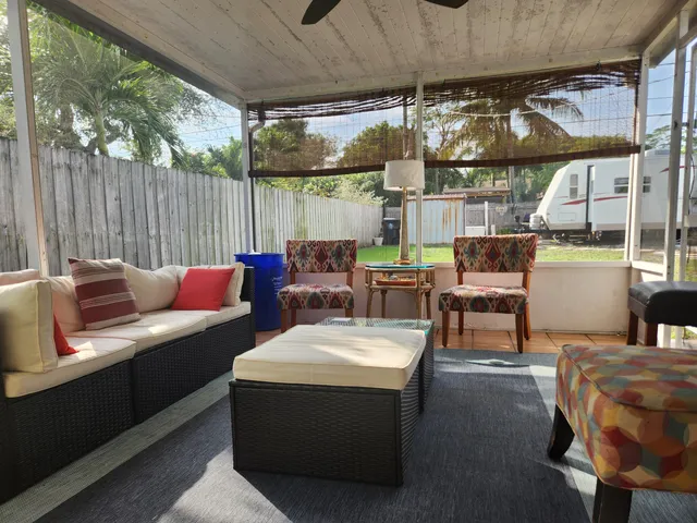 $4,950 | 1219 North M Street, Lake Worth Beach, FL 33460