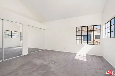 $460,000 | 18129 Erik Court, Unit 328, Canyon Country, CA 91387