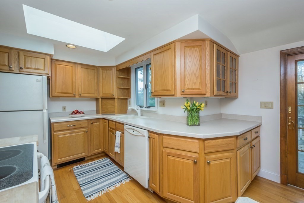 24 Gilmore Road Southborough, MA 01772 - Photo 12 of 36