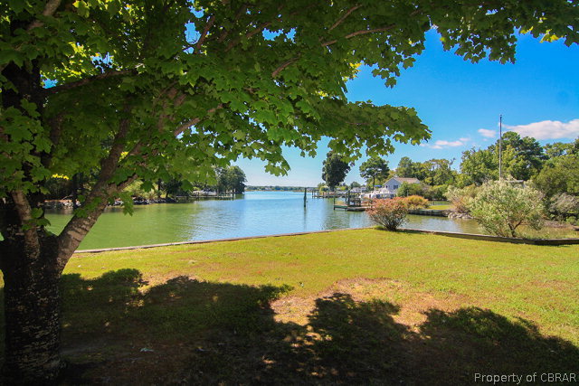 4164 Bluff Point Road Kilmarnock, VA 22482 - Photo 9 of 45 Special Views