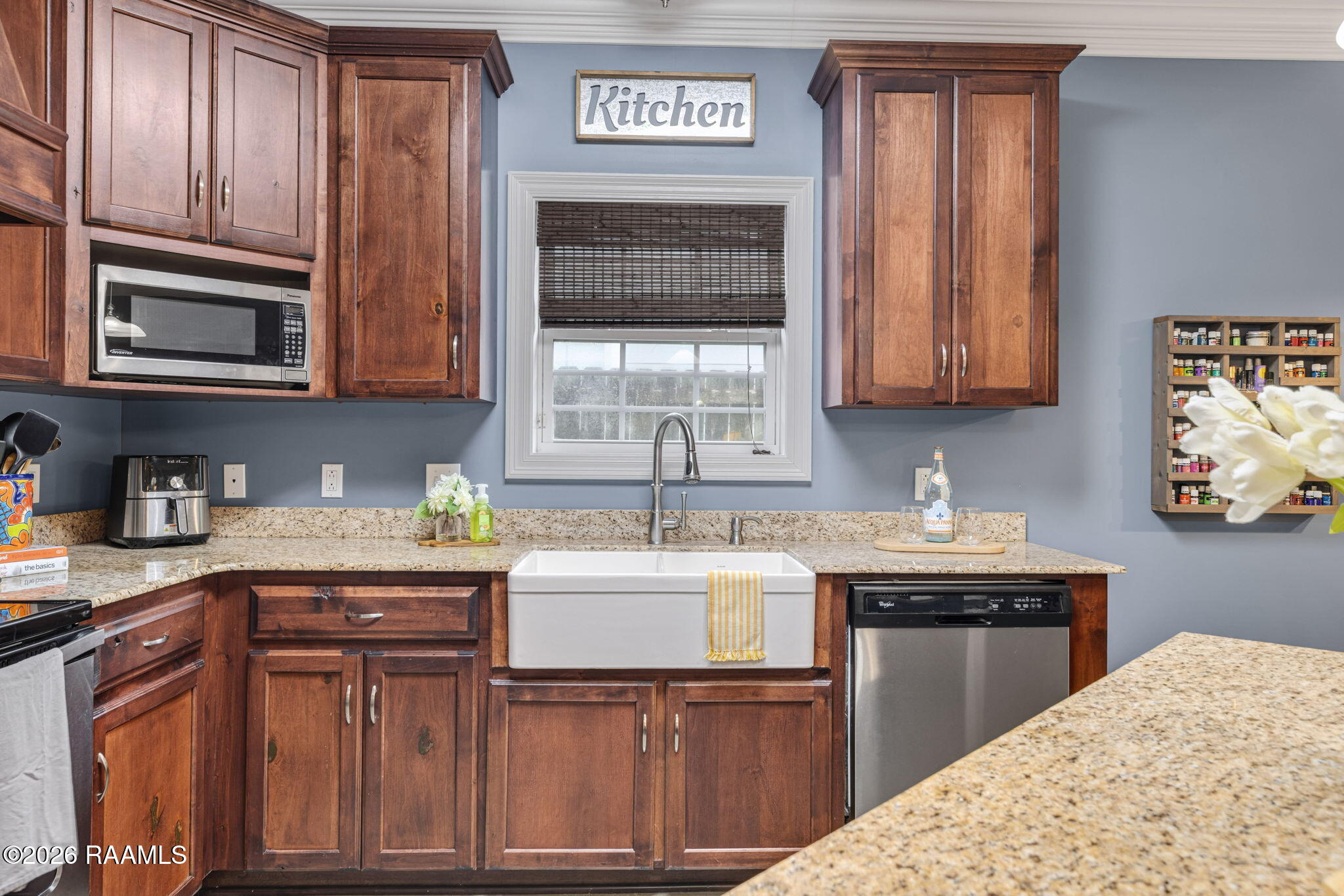 909 Russo Road New Iberia, LA 70563 - Photo 7 of 22 9-web-or-mls-909 Russo St-9