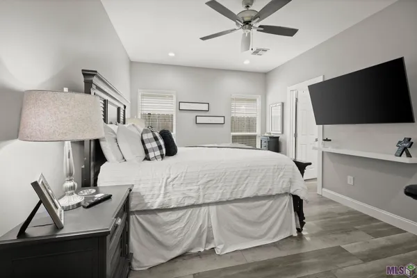 $2,000 | 820 South Audubon Pl Avenue, Gonzales, LA 70737