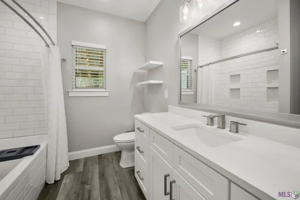 $2,000 | 820 South Audubon Pl Avenue, Gonzales, LA 70737