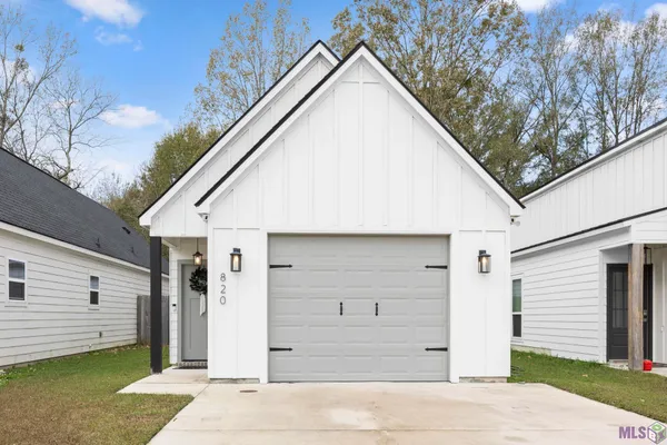 $2,000 | 820 South Audubon Pl Avenue, Gonzales, LA 70737