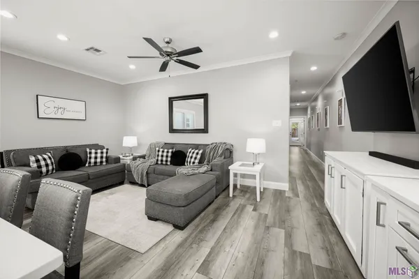 $2,000 | 820 South Audubon Pl Avenue, Gonzales, LA 70737