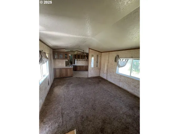 a view of a storage & utility room