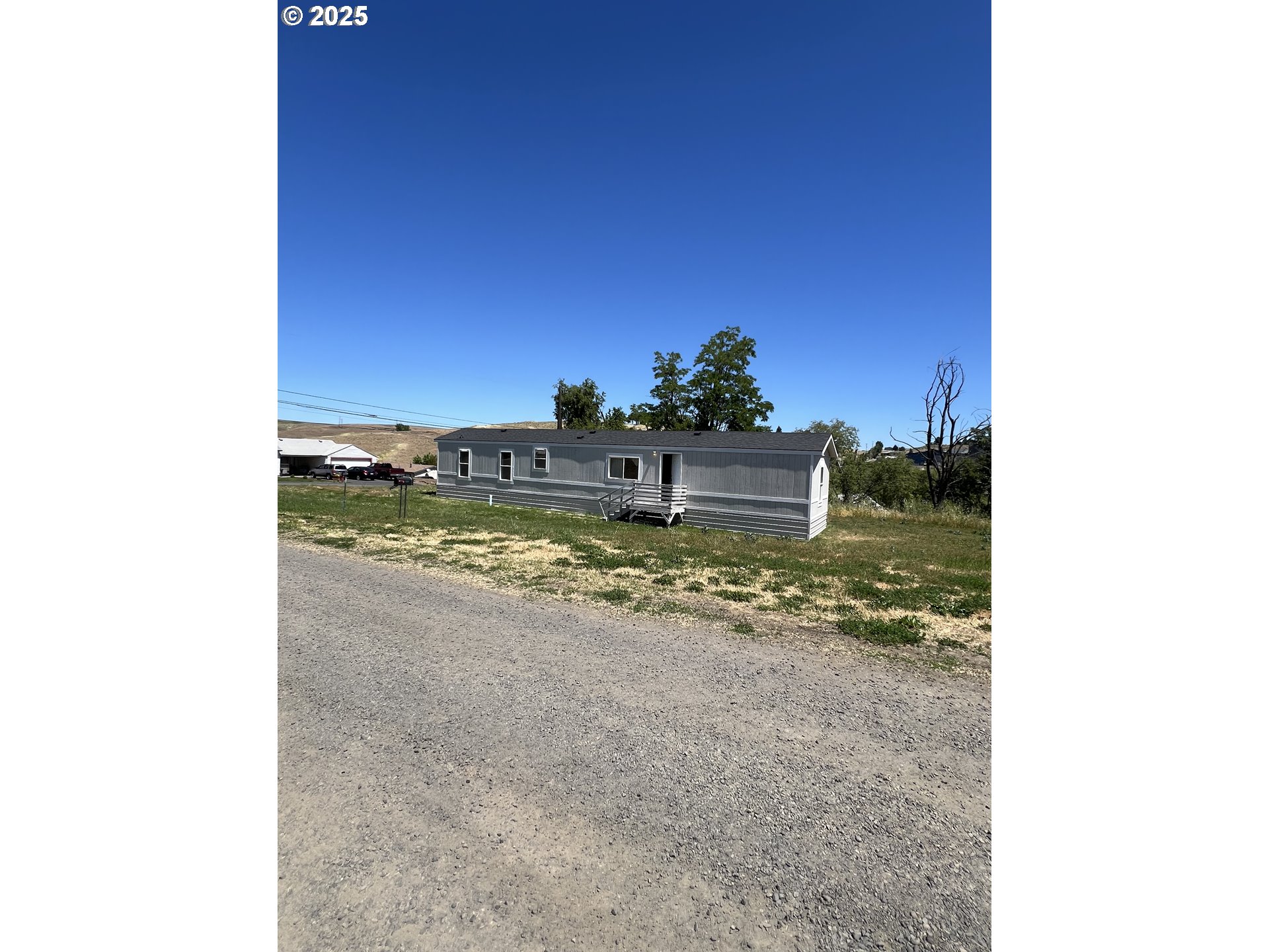 808 Southeast 10th Street Pendleton, OR 97801 - Photo 8 of 18 a view of a room with a chair