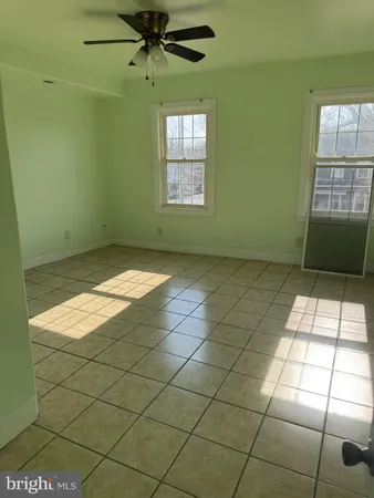 $1,980 | 332 East Broadway, Salem, NJ 08079