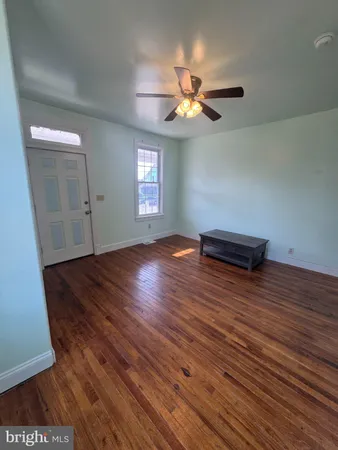 $1,980 | 332 East Broadway, Salem, NJ 08079