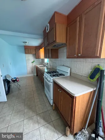 $1,980 | 332 East Broadway, Salem, NJ 08079