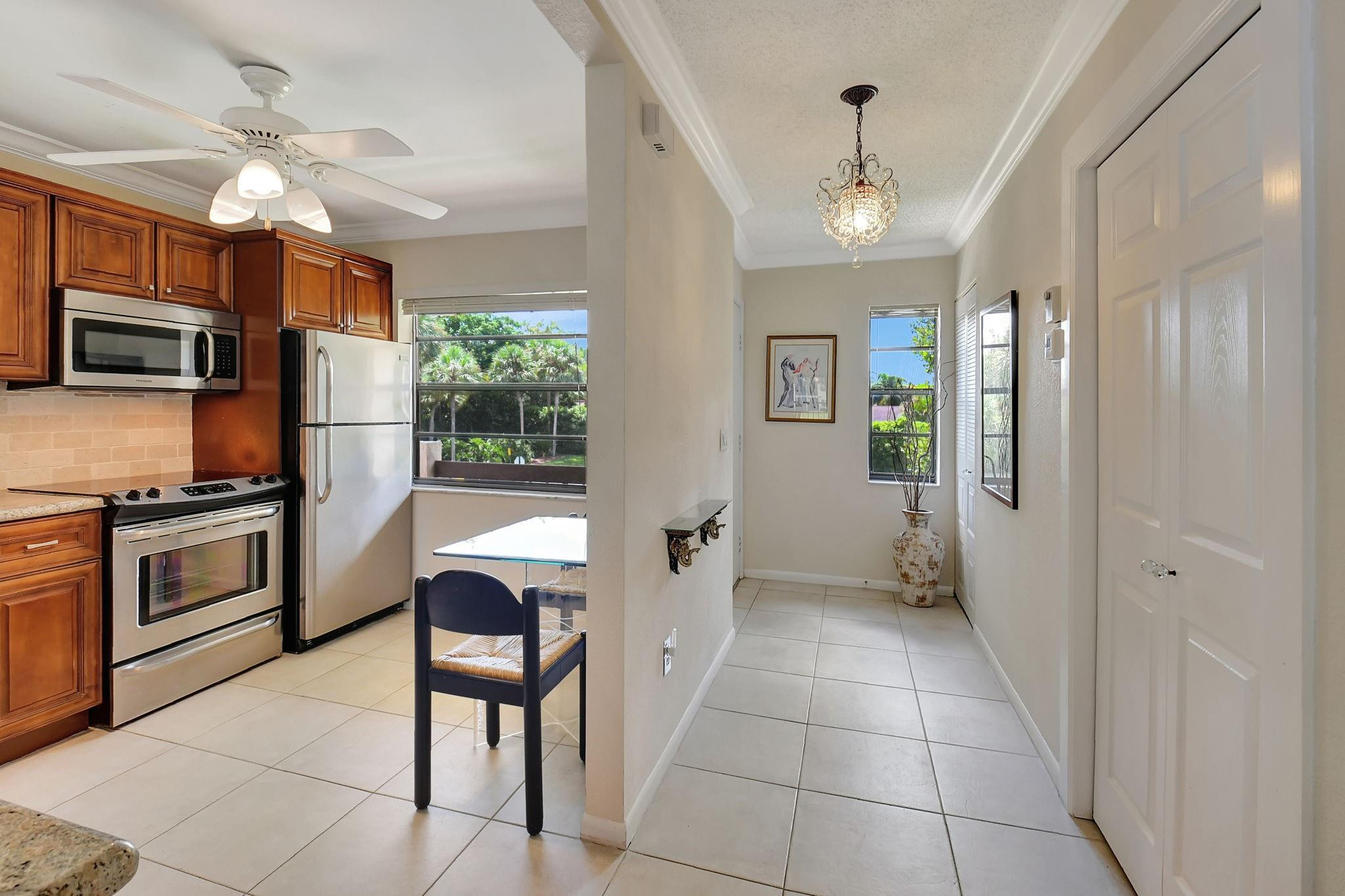 21755 Arriba Real, Unit 29H Boca Raton, FL 33433 - Photo 8 of 49 Photo 8
