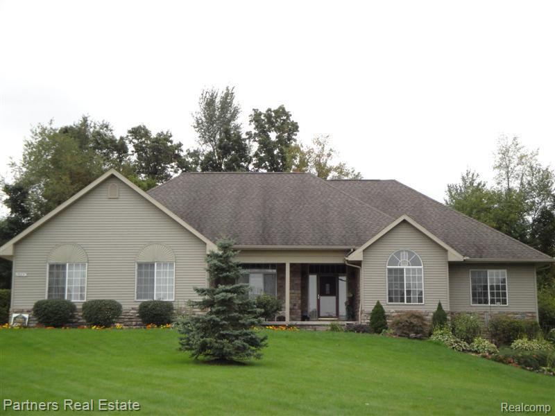 1927 Sundance Ridge Howell, MI 48843 - Photo 1 of 25 Front View 1