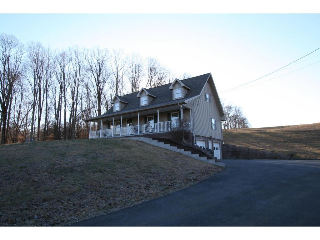 109 Reece Court North Jonesborough, TN 37659 - Photo 19 of 19 garage