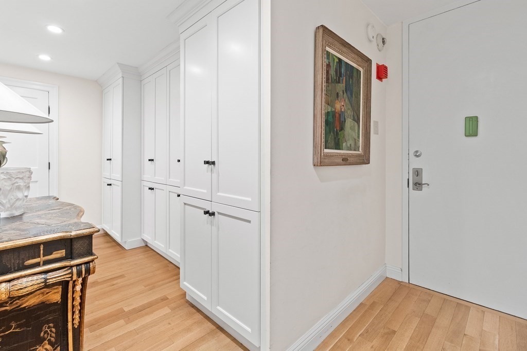 85 East India Row, Unit 9G Boston, MA 02110 - Photo 12 of 20