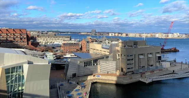 $1,099,995 | 85 East India Row, Unit 9G, Boston, MA 02110