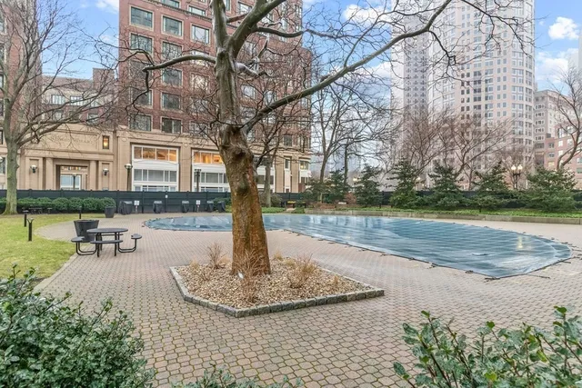 $1,099,995 | 85 East India Row, Unit 9G, Boston, MA 02110