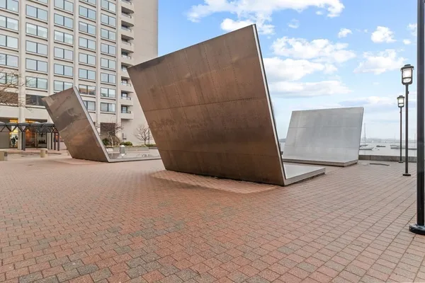 $1,099,995 | 85 East India Row, Unit 9G, Boston, MA 02110