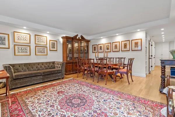$1,099,995 | 85 East India Row, Unit 9G, Boston, MA 02110