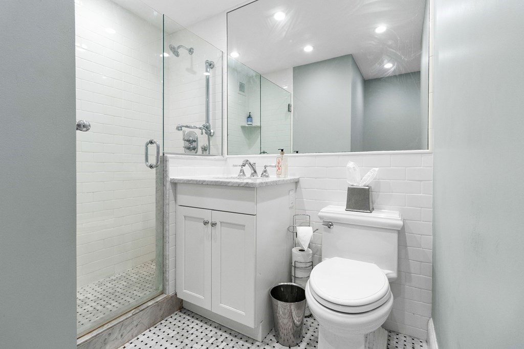 85 East India Row, Unit 9G Boston, MA 02110 - Photo 9 of 20