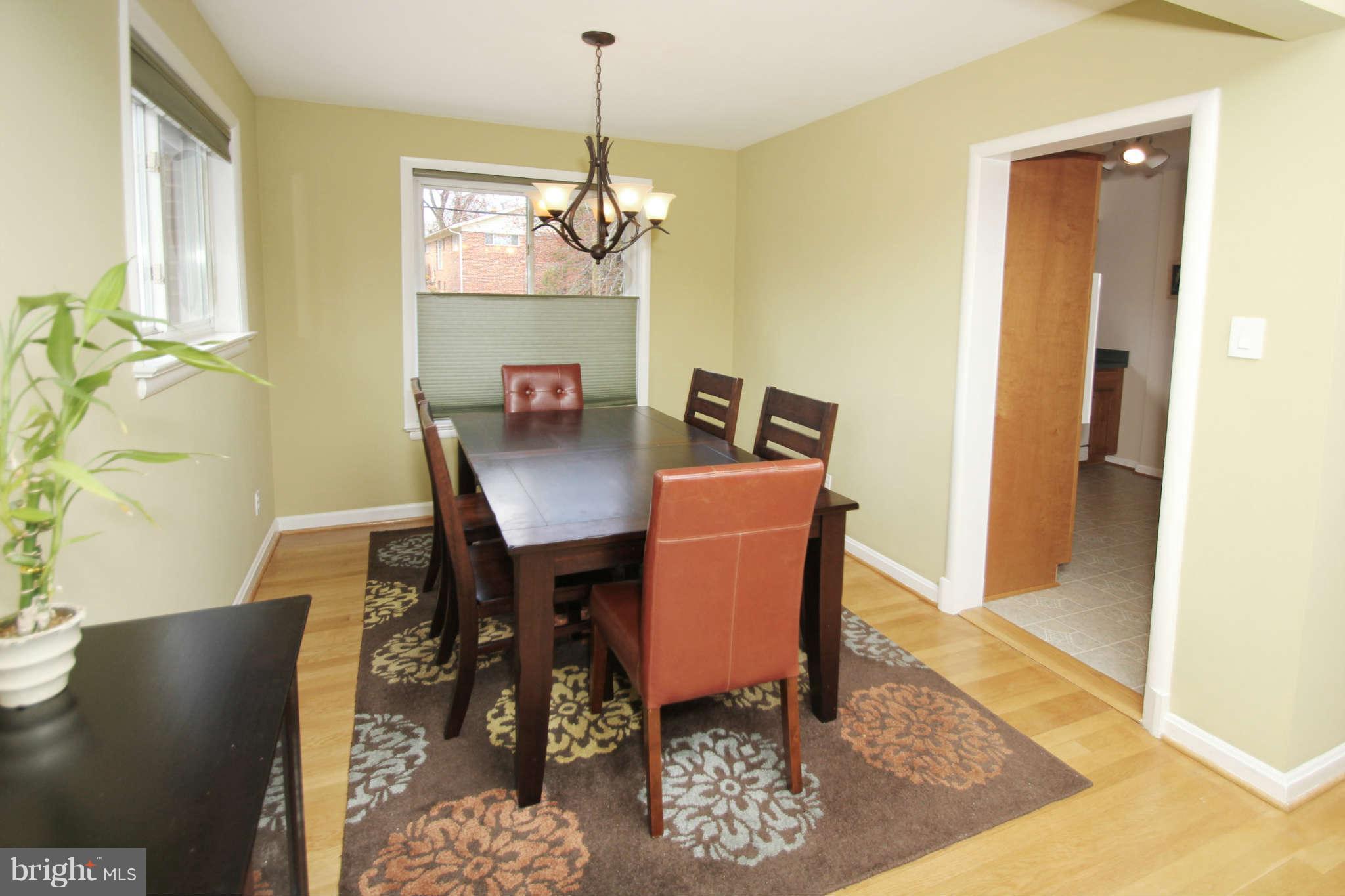 10711 Lombardy Road Silver Spring, MD 20901 - Photo 6 of 24 Dine in style!