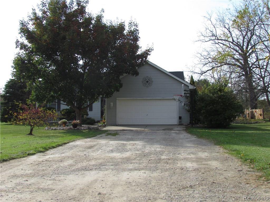 10134 Ridge Road Goodrich, MI 48438 - Photo 10 of 28 IMG_1696.JPG