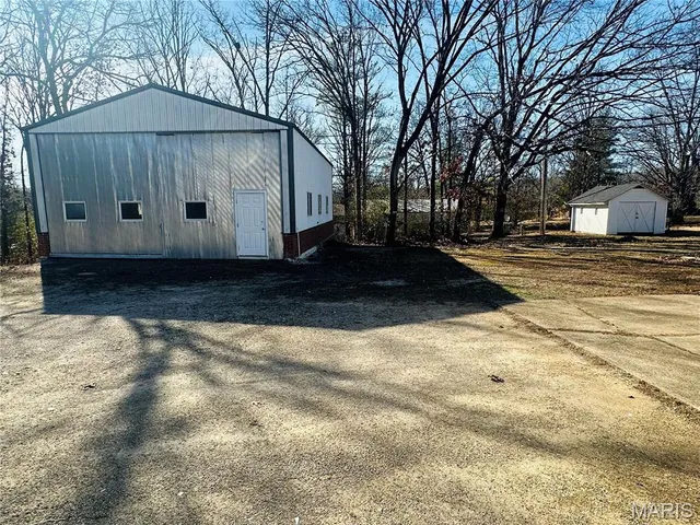 $379,500 | 17 Kathryn Drive, St. James, MO 65559