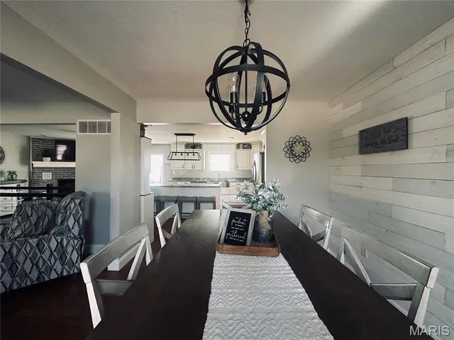 $379,500 | 17 Kathryn Drive, St. James, MO 65559