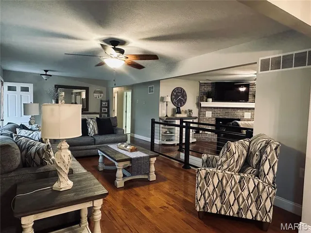 $379,500 | 17 Kathryn Drive, St. James, MO 65559