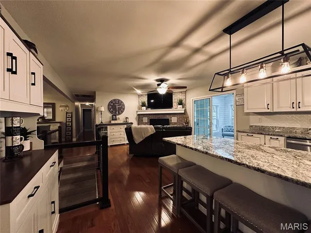 $379,500 | 17 Kathryn Drive, St. James, MO 65559