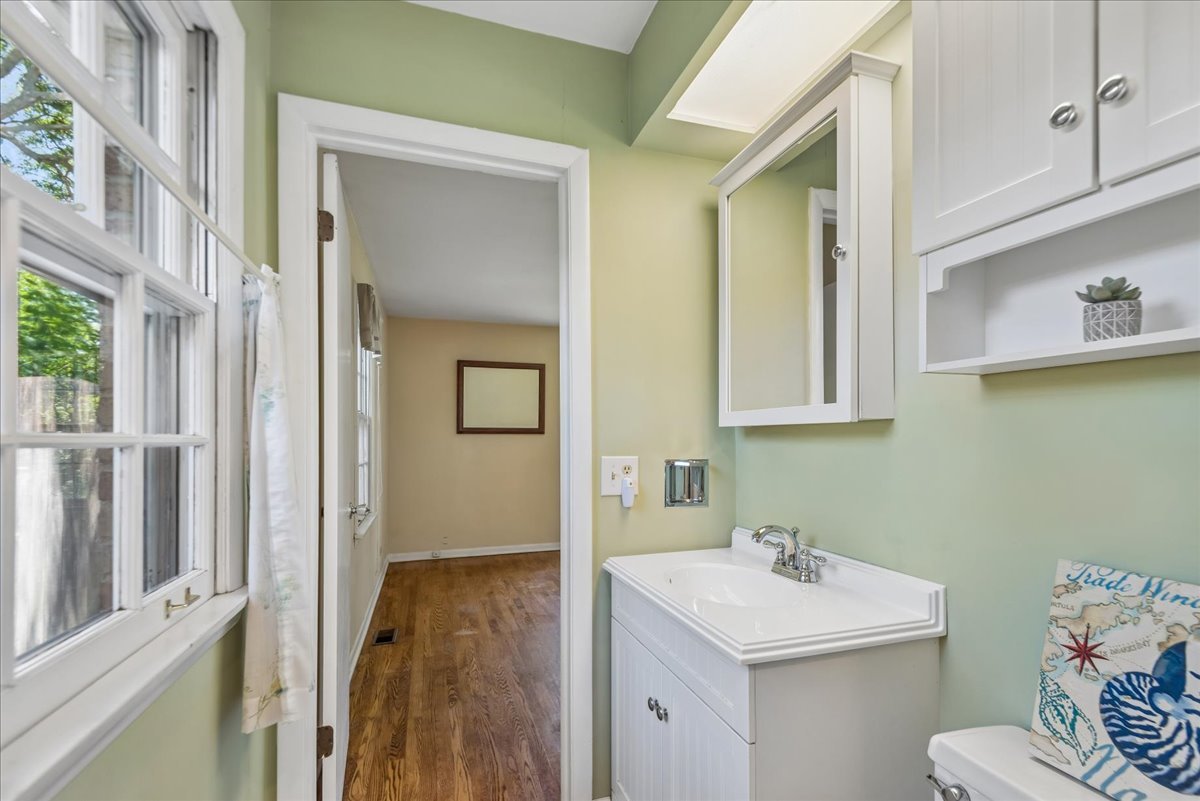 1436 Arbor Vitae Road Deerfield, IL 60015 - Photo 9 of 30