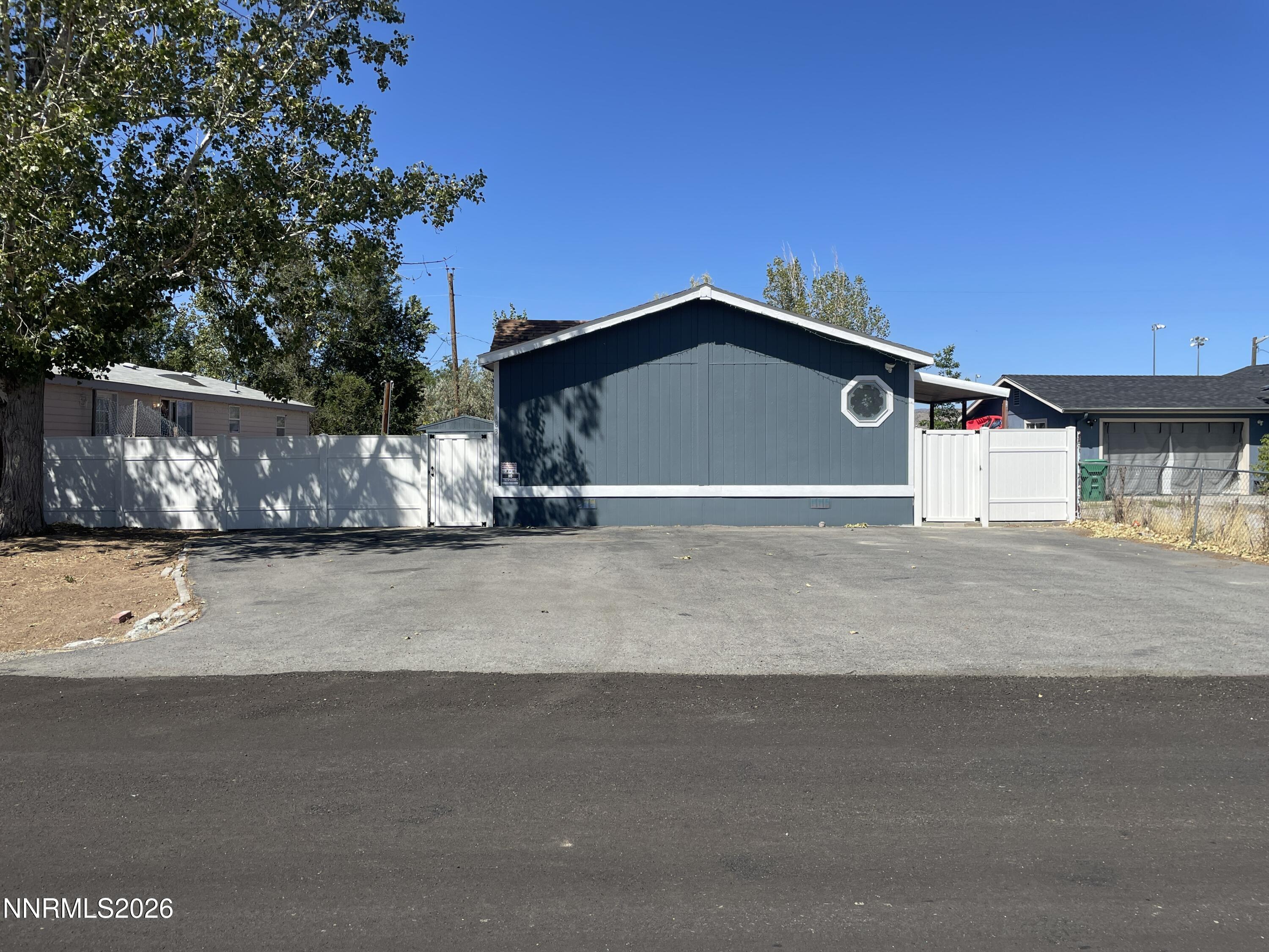 483 West Patrician Drive Reno, NV 89506 - Photo 1 of 43 Driveway_close
