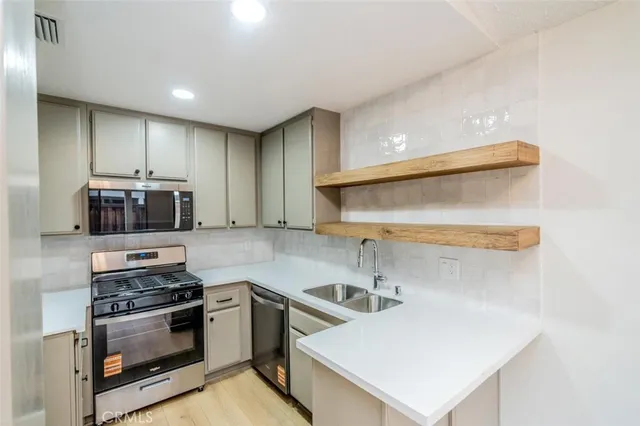 $359,900 | 26083 Sunnywood Street, Menifee, CA 92586