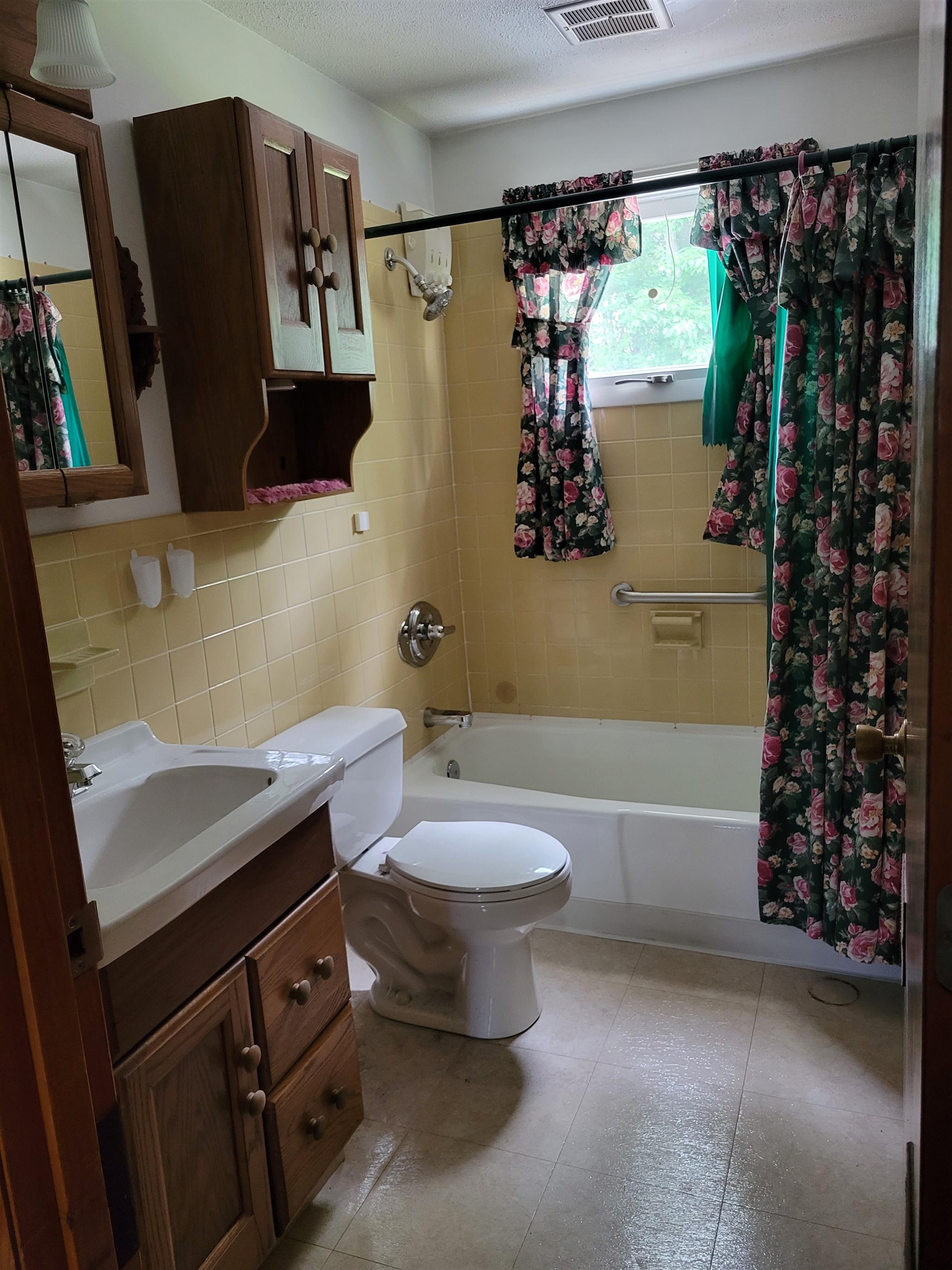 2 Corson Street Rochester, NH 03867 - Photo 13 of 17