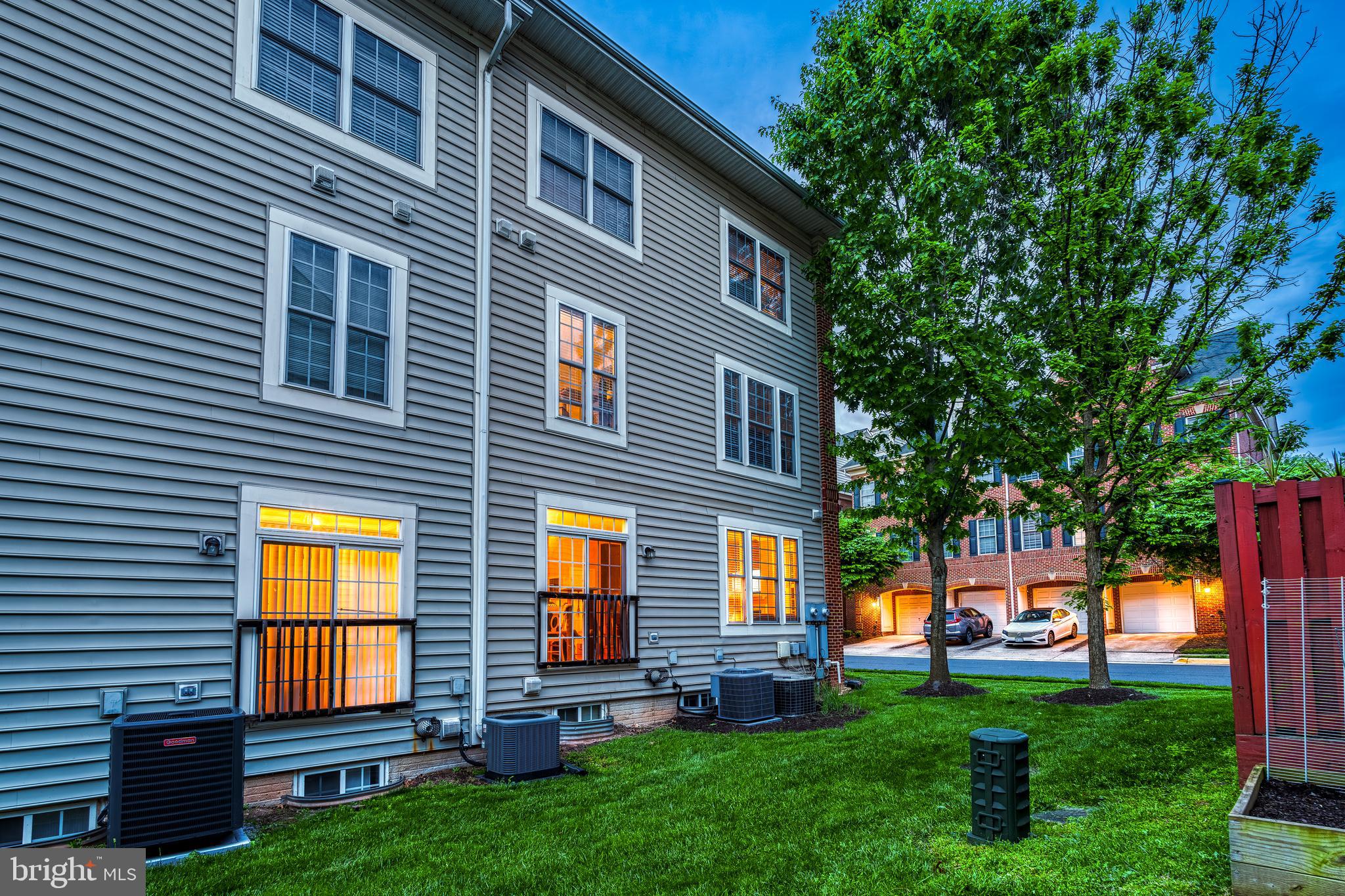 4618 Hummingbird Way, Unit 101 Fairfax, VA 22033 - Photo 7 of 42 End unit