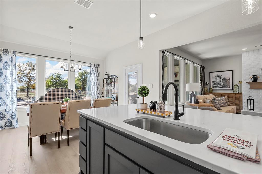 147 Rj Smith Drive Boyd, TX 76023 - Photo 7 of 15 SAME FLOORPLAN BUT NOT SAME HOME!