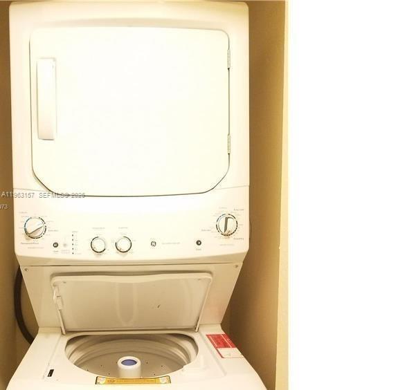 17102 Southwest 95th Terrace Miami, FL 33196 - Photo 4 of 10