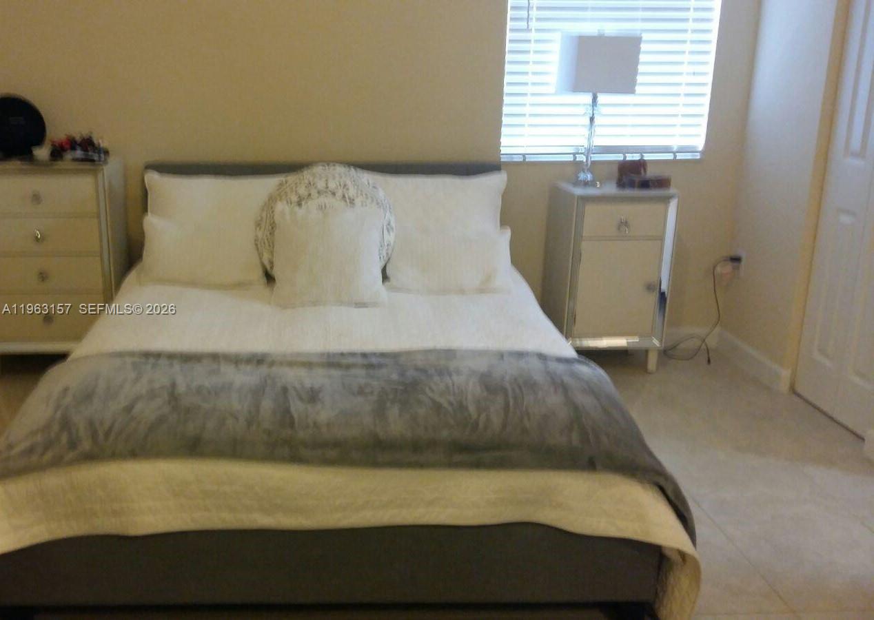 17102 Southwest 95th Terrace Miami, FL 33196 - Photo 8 of 10