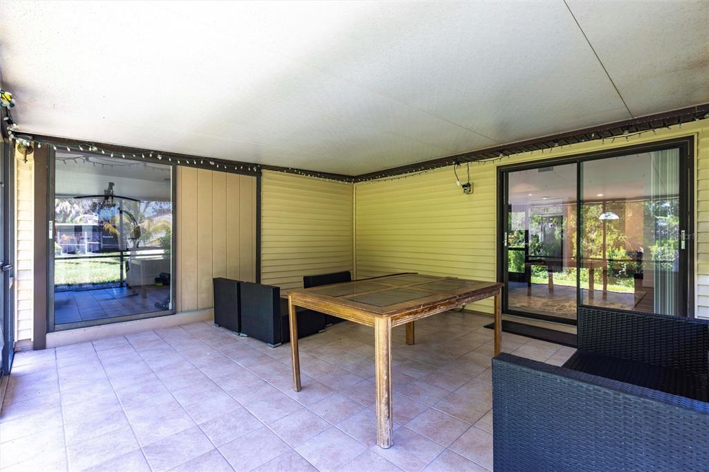 2345 Outrigger Lane Naples, FL 34104 - Photo 26 of 37