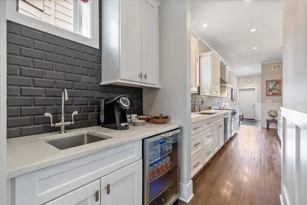 $1,099,000 | 1448 West Carmen Avenue, Unit 1, Chicago, IL 60640