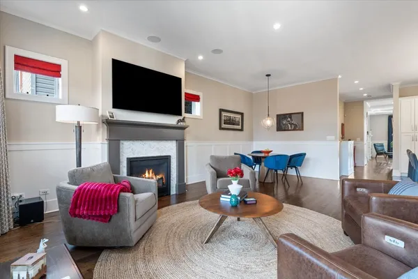 $1,099,000 | 1448 West Carmen Avenue, Unit 1, Chicago, IL 60640