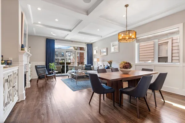 $1,099,000 | 1448 West Carmen Avenue, Unit 1, Chicago, IL 60640