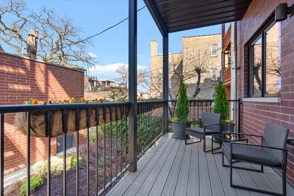 $1,099,000 | 1448 West Carmen Avenue, Unit 1, Chicago, IL 60640