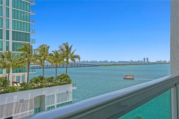 $2,500 | 500 Northeast 29th Street, Unit 703, Miami, FL 33137
