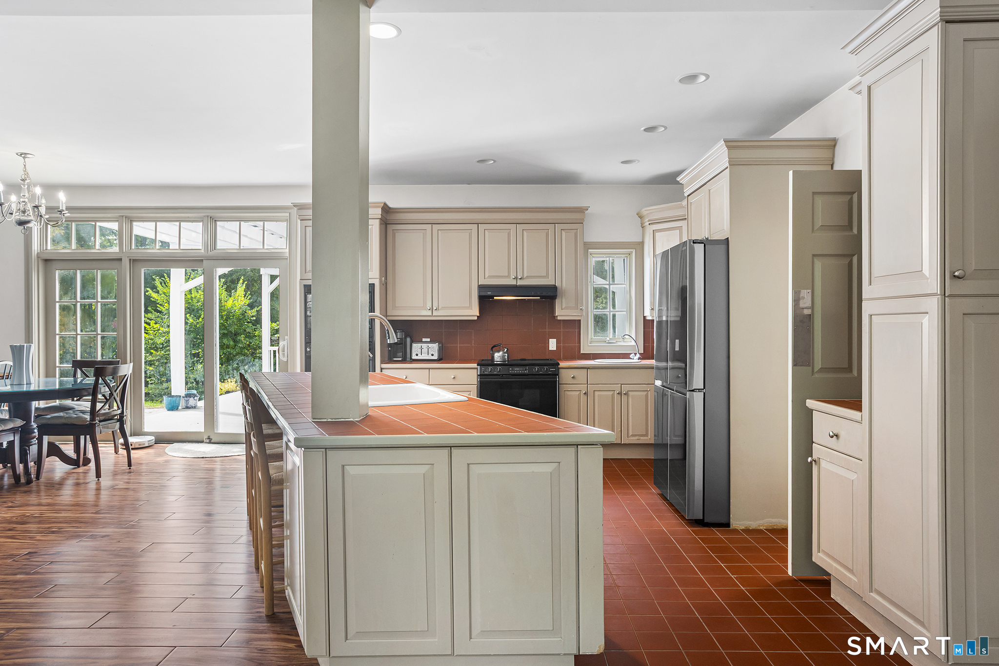 275 Talcott Notch Road Farmington, CT 06032 - Photo 8 of 40