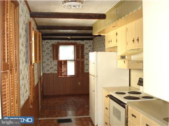 819 Locust Street Reading, PA 19604 - Photo 5 of 11 Kitchen